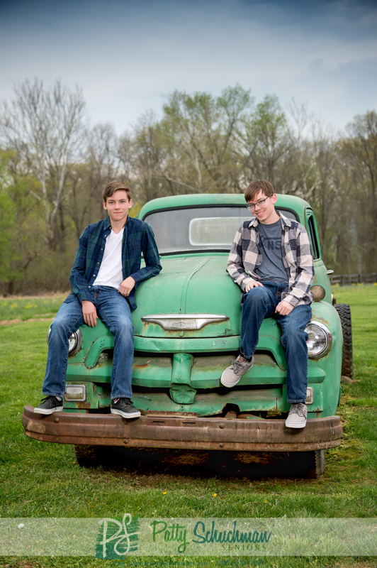 Options for senior sessions for twins