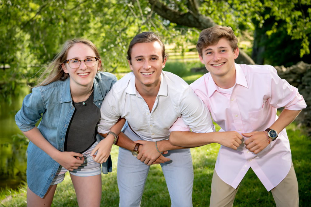 3 Fun Teenage Siblings for Family Photos recreate a memory - 2